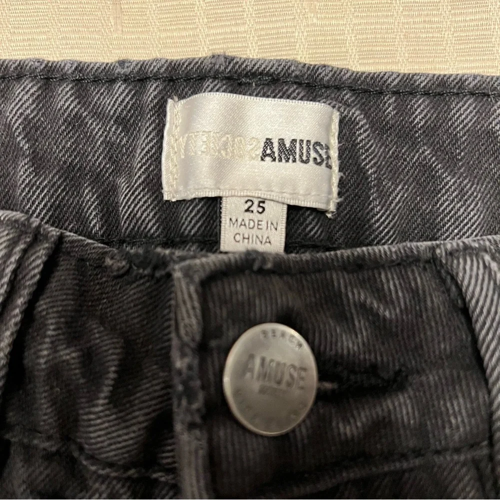 Amuse Society Shoreline Denim Black Washed Cutoff Denim Shorts Sz 25 Distressed
